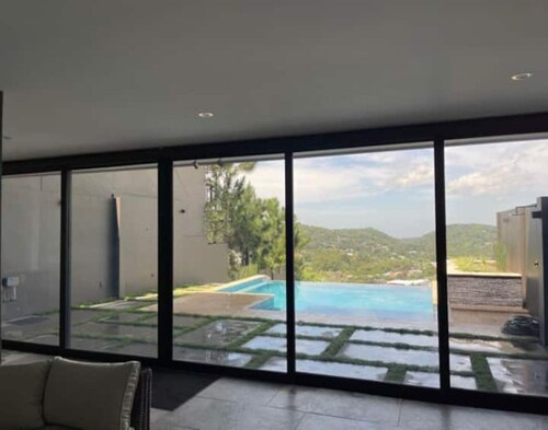 Spacious Hilltop Modern Home