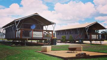 DELUXE 'GLAMPING' SAFARI TENT | Terrace/patio