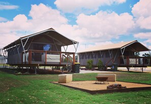 DELUXE 'GLAMPING' SAFARI TENT | Terrace/patio