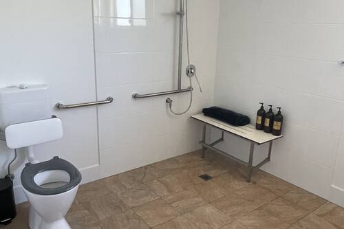 DELUXE 'GLAMPING' SAFARI TENT | Bathroom