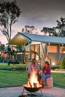 DELUXE 'GLAMPING' SAFARI TENT | Free WiFi