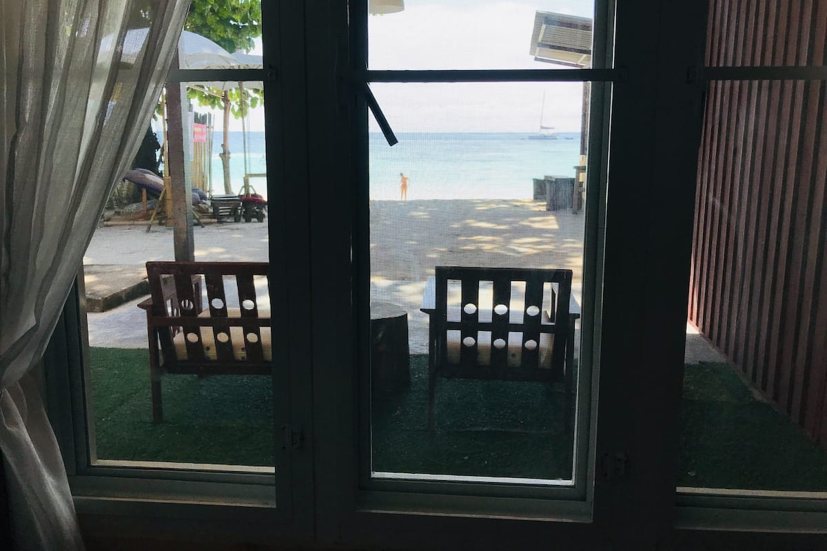 Deluxe tweepersoonskamer, 1 slaapkamer, uitzicht op zee | Uitzicht op strand/zee