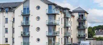 At the Links - 2-Bed Coastal Stay Near Famous Golf
