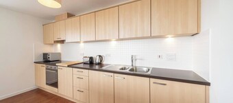 At the Links - 2-Bed Coastal Stay Near Famous Golf
