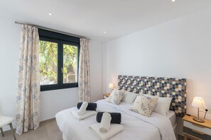 2 slaapkamers, een strijkplank/strijkijzer, gratis wifi, beddengoed
