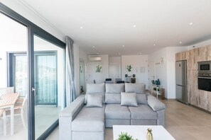 TV - Modern apartment in Competa with Mountain View, Shared Pool & Wi-Fi (competa)