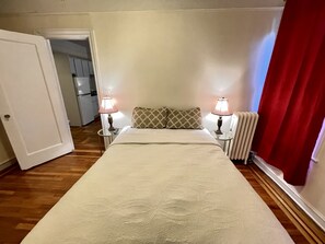 1 chambre, fer et planche à repasser, accès au Wi-Fi (inclus)