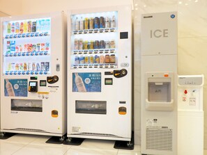 Vending machine - Toyoko Inn Tokyo Higashi-fuchu-eki Kita (Fuchu)