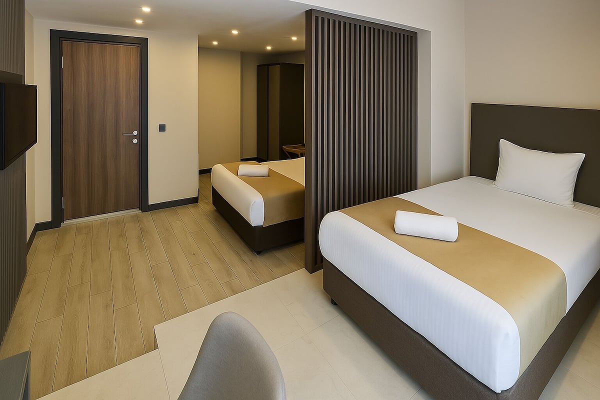 Family Oda, Veranda | Kaliteli yatak takımı, minibar, odada kasa, masa