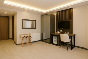 Premium bedding, minibar, in-room safe, desk