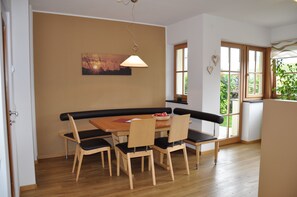 Dining - Feltonhof - Holiday apartment Obst (Girlan)