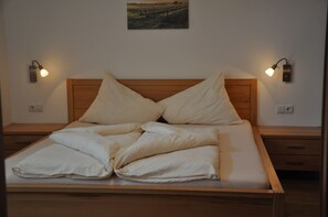 2 chambres, lit parapluie, Wi-Fi, draps fournis