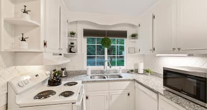 Stonemont Farm Cottage in Keswick near Vineyards!