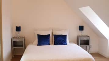 8 bedrooms, iron/ironing board, travel cot, free WiFi