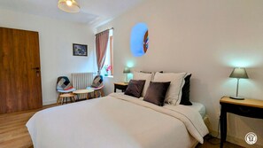 8 bedrooms, iron/ironing board, travel crib, free WiFi