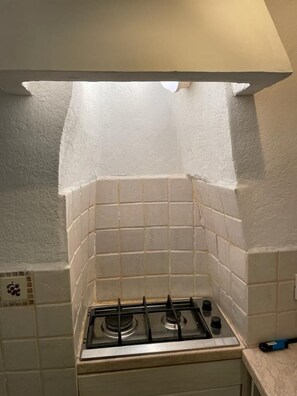 Fridge, stovetop, coffee/tea maker, electric kettle - Amazing Apulia (Ostuni)