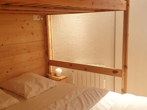 2 bedrooms, WiFi - Stunning renovated 3-room apartment at the foot of Mont-Blanc slopes (Plagne Aime 2000)