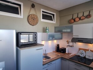 Refrigerador, microondas, horno y lavavajillas 