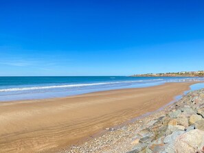 Beach nearby - House 150m from beach, 2 bedrooms, pool & WiFi, parking (Bretignolles-sur-Mer)