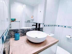 Shower, towels, soap