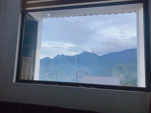 Free WiFi, bed sheets - Saigonese Studio (Sa Pa)