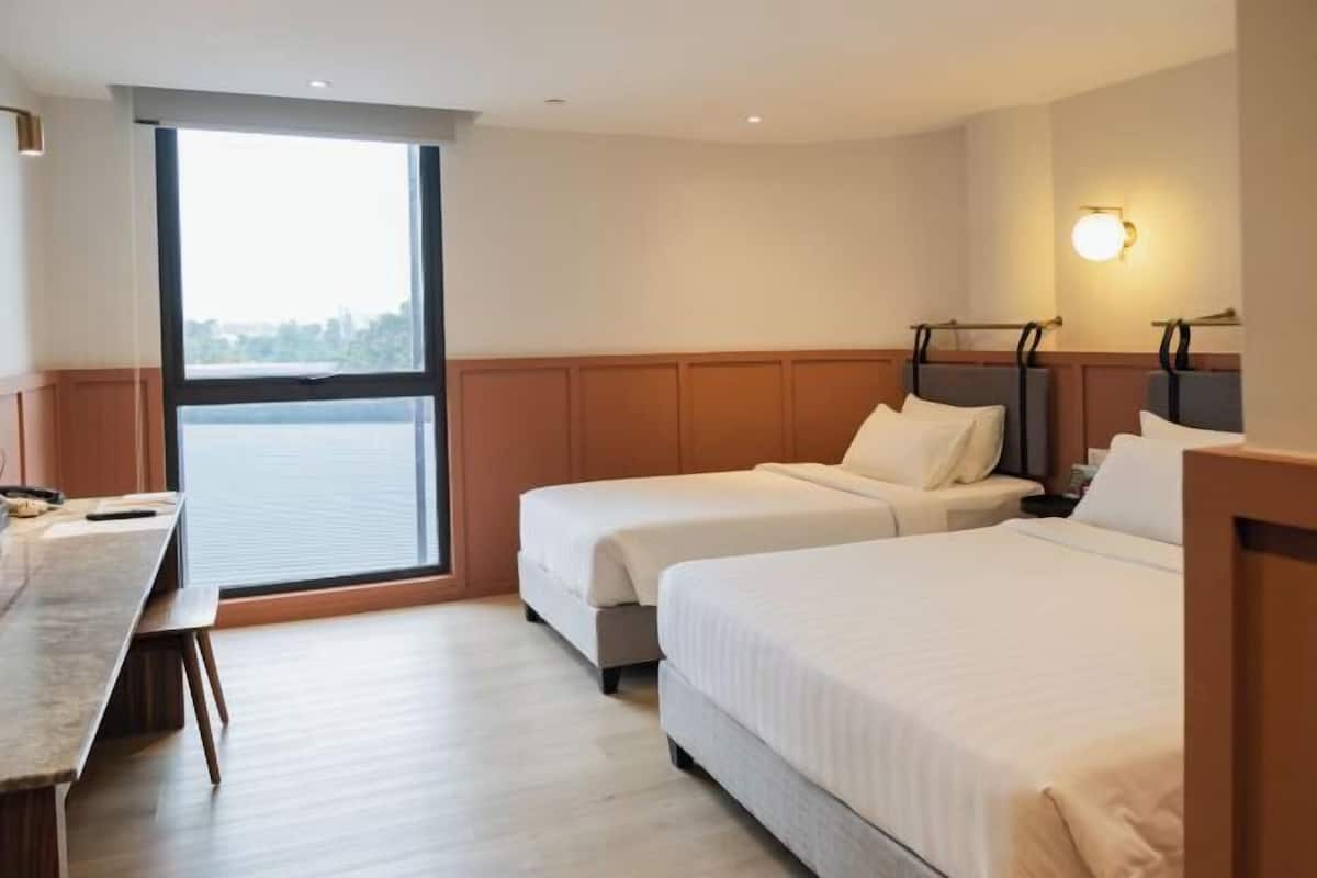 In-room safe, desk, iron/ironing board (on request), WiFi (free)