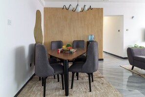 تناول الطعام