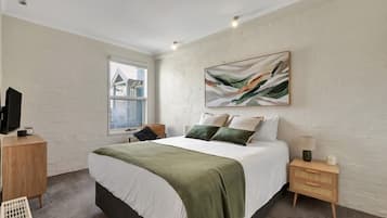 2 bedrooms