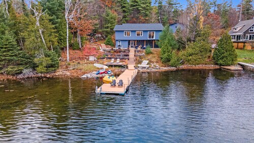A cozy escape on the lake with a hot tub