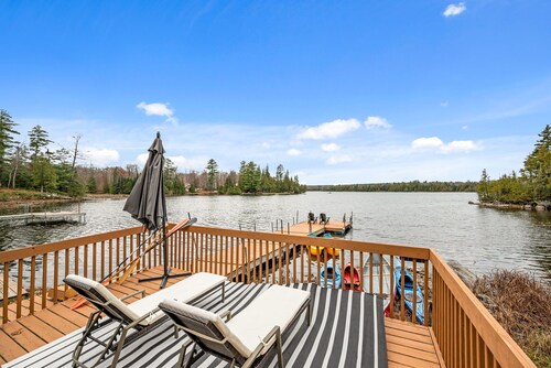 Pôr do Sol Lake House • Modern Cottage • Hot Tub • Pet friendly • Waterfront