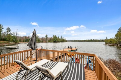 Pôr do Sol Lake House • Modern Cottage • Hot Tub • Pet friendly • Waterfront