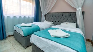 2 bedrooms, iron/ironing board, WiFi (free) - Villa Karibu Serviced Apartments (Kampala)