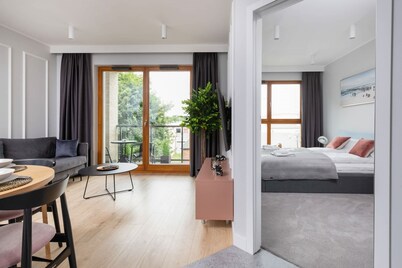 Modern Apartment close to the Beach | Parking and Gym