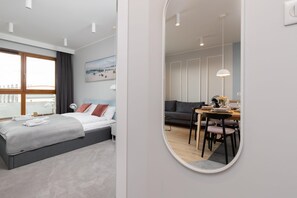 1 chambre, fer et planche à repasser, Wi-Fi, literie fournie