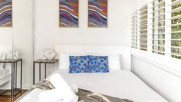 Iron/ironing board, free WiFi, bed sheets