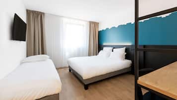 Ropa de cama de alta calidad y escritorio