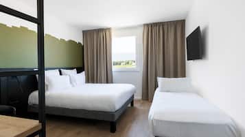 Habitación doble, para no fumadores | Ropa de cama de alta calidad y escritorio