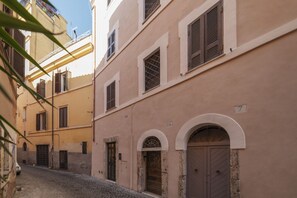 Exterior - GuestHost - Heart of Trastevere Mini APT (Rome)