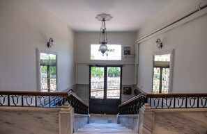 Interior - Contemporary Waterfront Apt. with a Stunning View (Beyoglu)