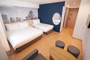 Quarto família | Cofres nos quartos, escrivaninha, espaço de trabalho para notebook