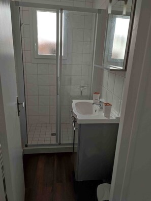 Een douche, een haardroger