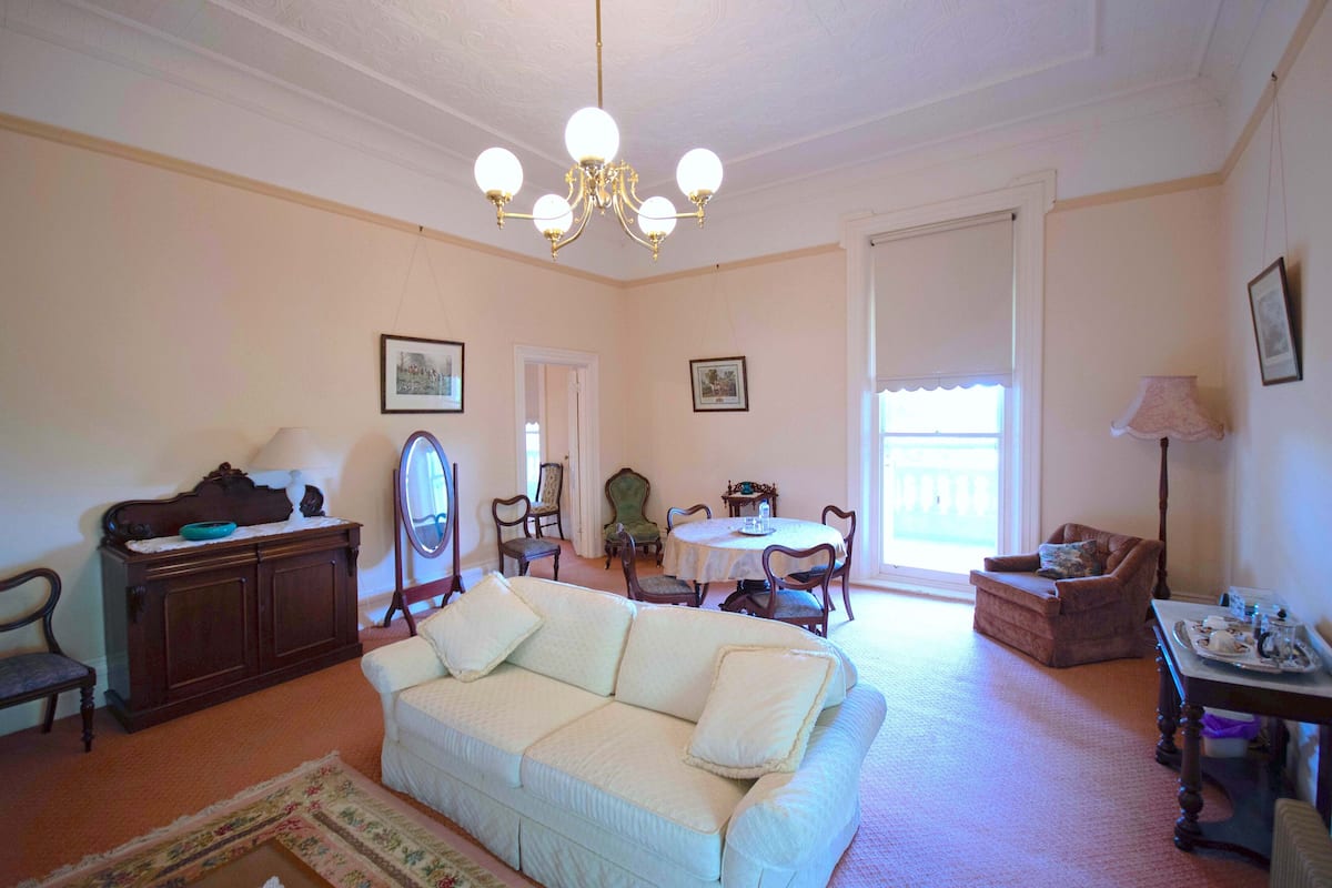 1 bedroom, premium bedding, down duvets, individually decorated