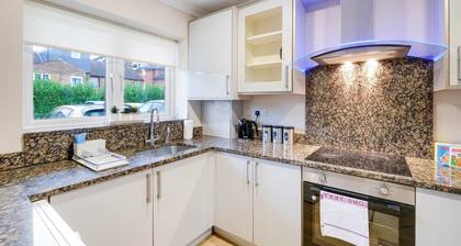 Town Center 4 Bedroom 4 bathroom House