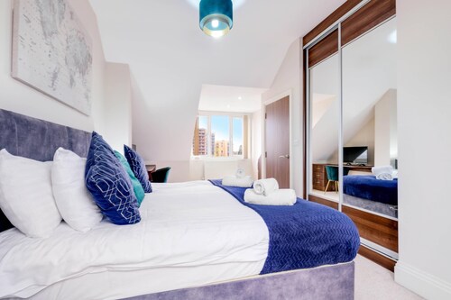 Town Center 4 Bedroom 4 bathroom House