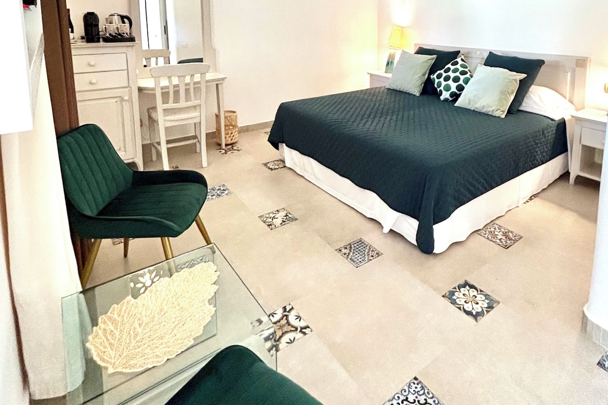Deluxe kamer | 2 slaapkamers, een minibar, een kluis op de kamer