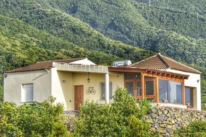 Exterior - Romántica Villa de 96 m con Exteriores Llenos de Naturaleza (Breña Alta San Isidro)