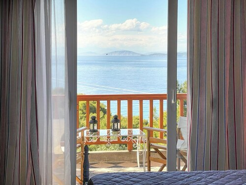 Casa Bianca Elegant 2BR House Near Beach