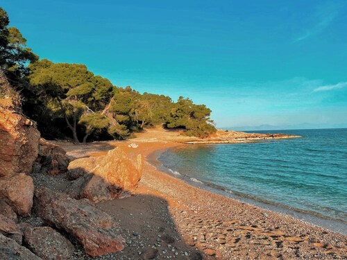 Casa Bianca Elegant 2BR House Near Beach