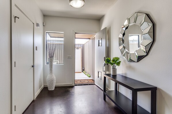 Interior - Modern 4 Story Townhome -5 minutes walk to Deep Ellum & Fair Park! (Dallas)