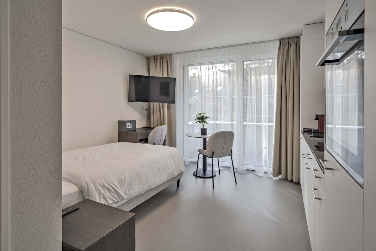 Basic Apartment | 1 camera, biancheria da letto di alta qualità, una cassaforte in camera